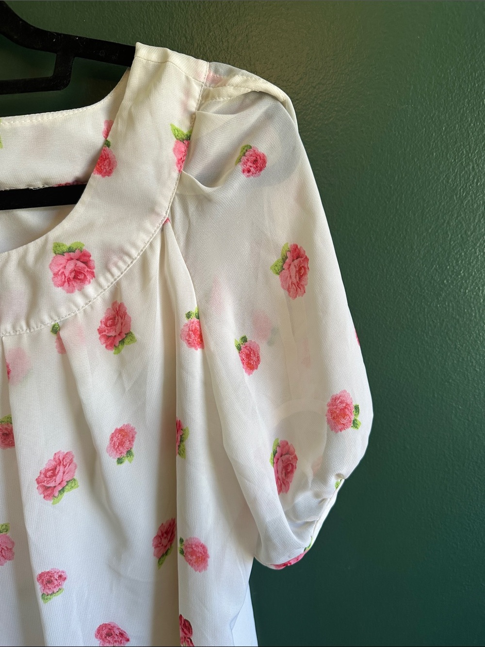 Sara Michelle Cream Top with Pink Floral Accents - Picture 5 of 8